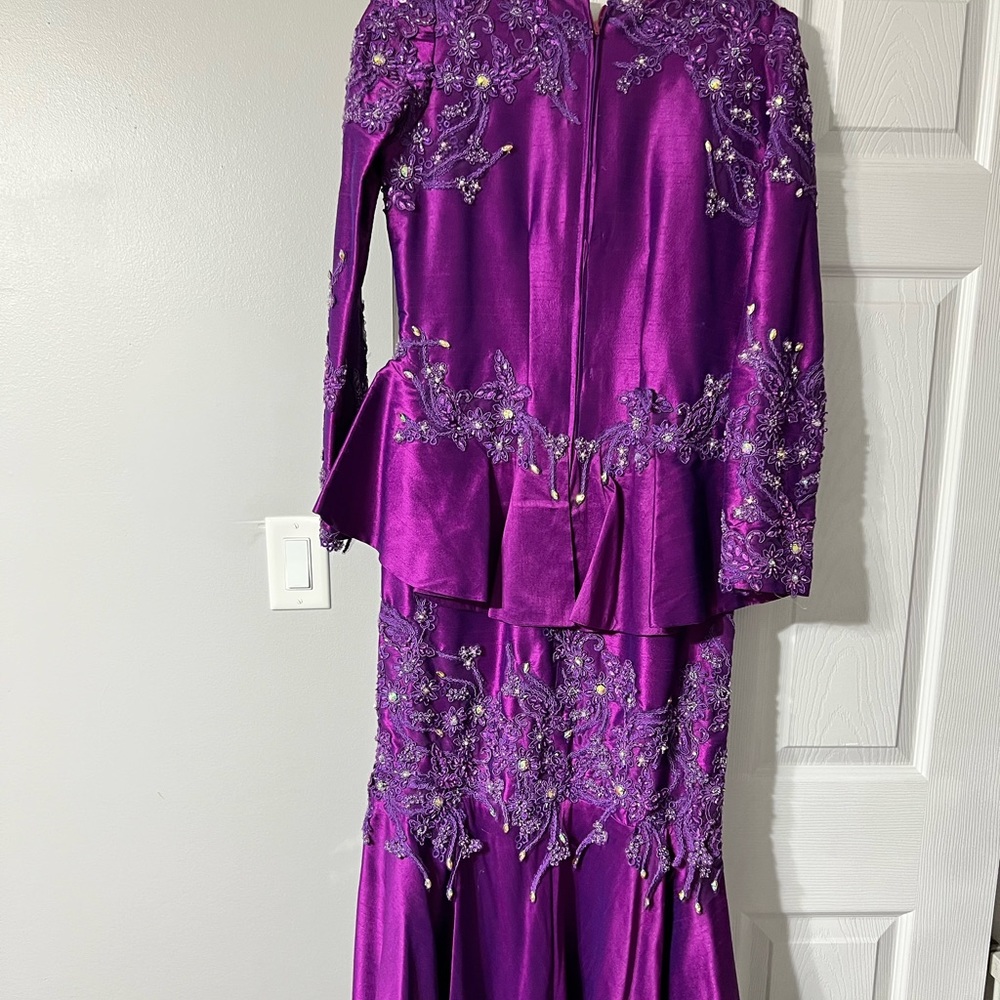 Custom Evening Dress Size 6 - Picture 4 of 5